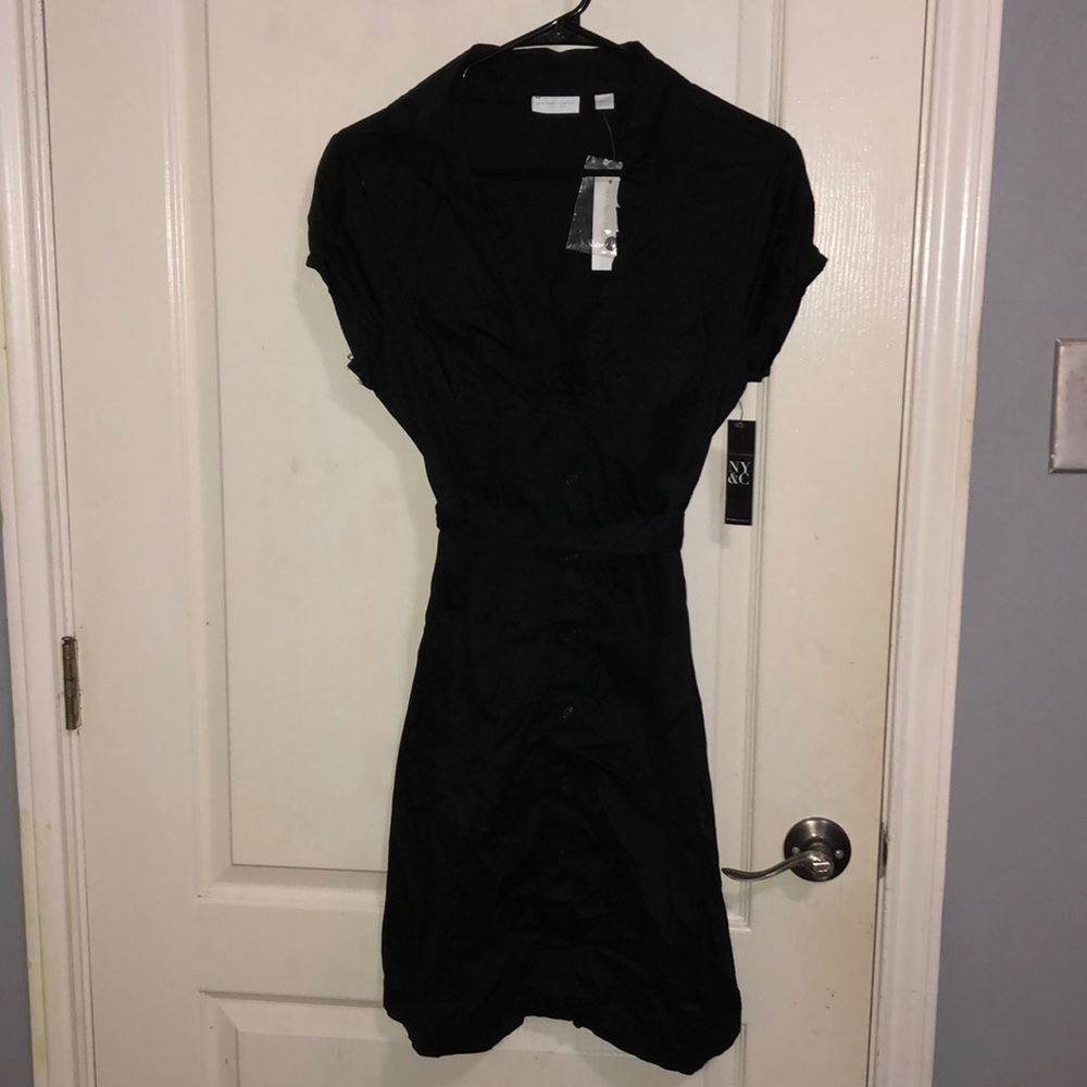 black dress with ruffle size M